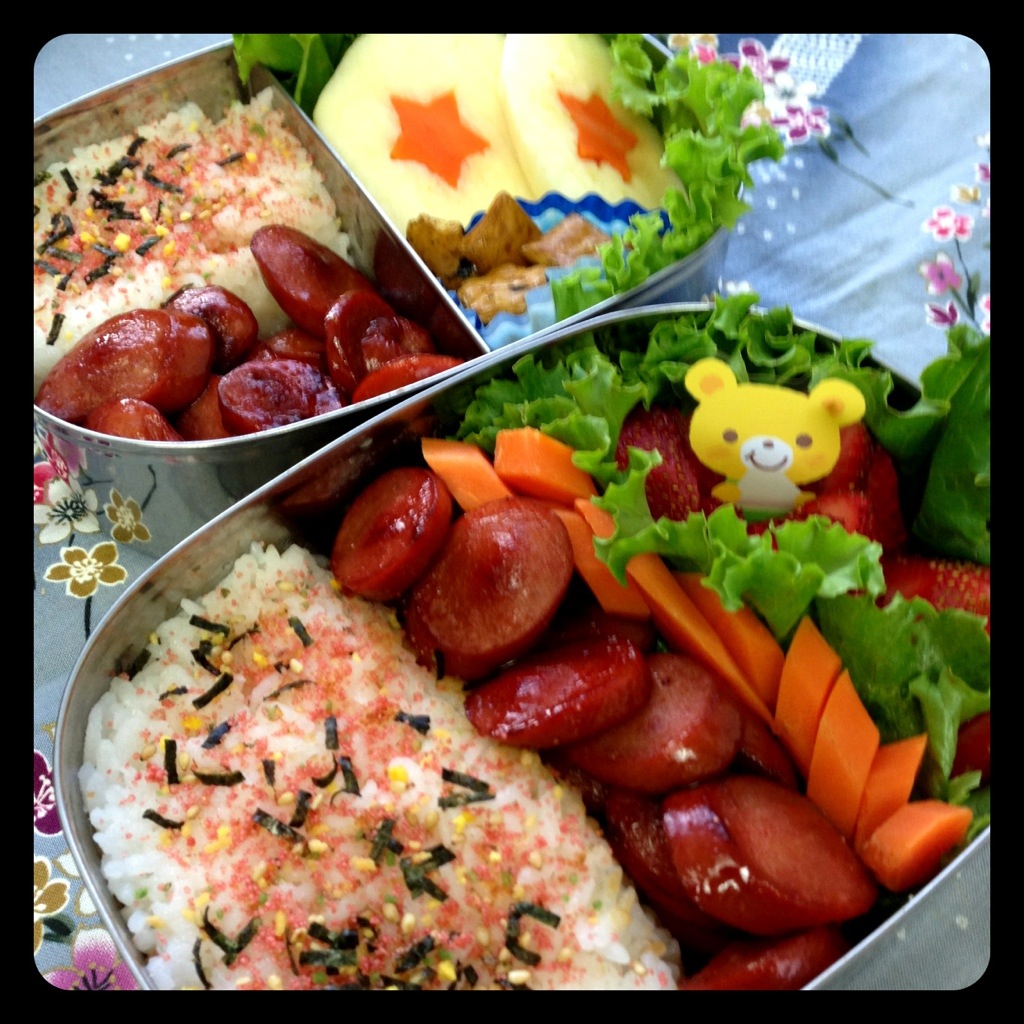 Simple hot dogs and rice #bento